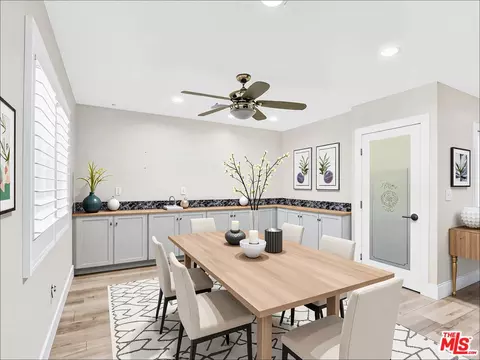 520 Irving Dr, Burbank, CA 91504 photo 2