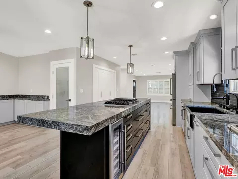520 Irving Dr, Burbank, CA 91504 photo 20