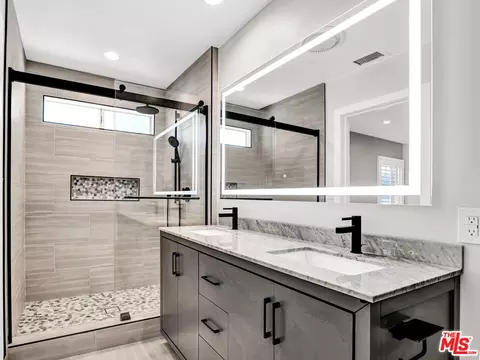 520 Irving Dr, Burbank, CA 91504 photo 11