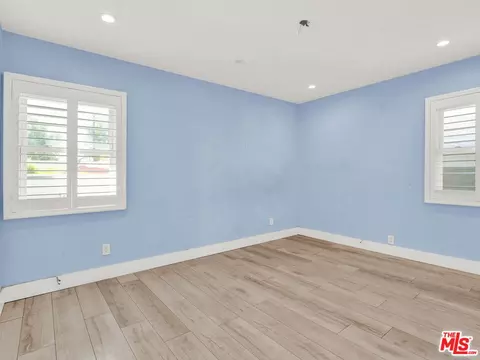 520 Irving Dr, Burbank, CA 91504 photo 13