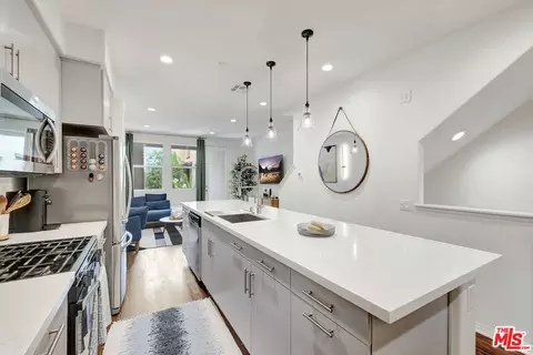1580 W 1st St #10, Santa Ana, CA 92703