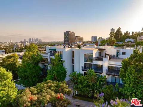 1201 Larrabee St #107, West Hollywood, CA 90069