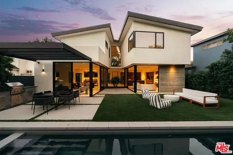 2831 Malcolm Ave, Los Angeles, CA 90064