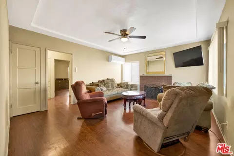 10133 Maple St, Bellflower, CA 90706 photo 9