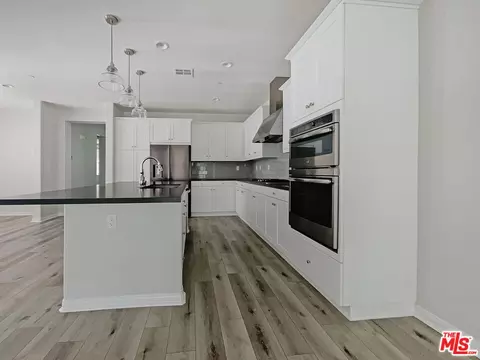 Kitchen - 265 Rose St, Fillmore, CA 93015 photo 2 of 2
