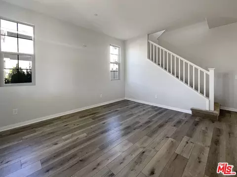 Living - 265 Rose St, Fillmore, CA 93015 photo 2 of 7