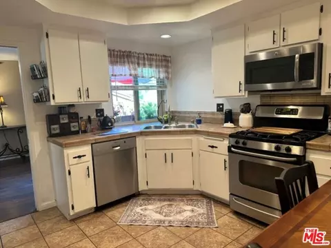 Kitchen - 9866 Madera Ct, Rancho Cucamonga, CA 91730 photo 2 of 5