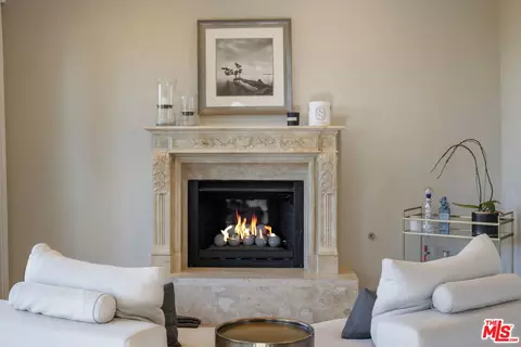 Living - 13439 Java Dr, Beverly Hills, CA 90210 photo 5 of 5
