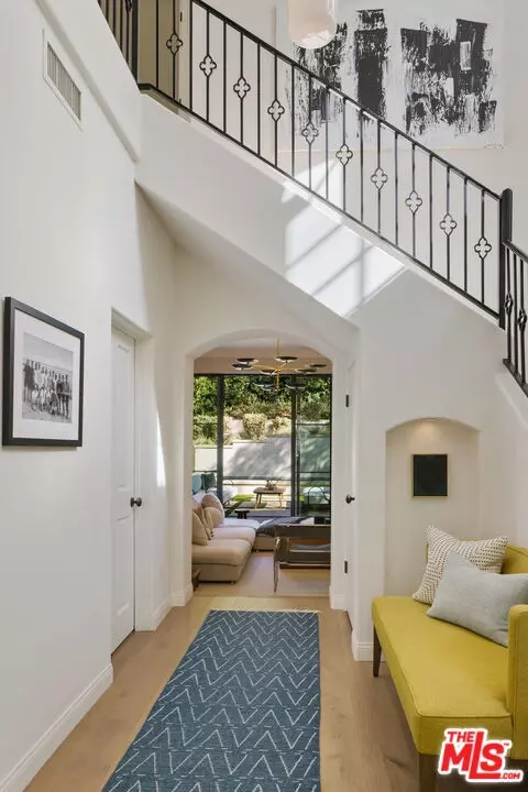 Entry Way - 13439 Java Dr, Beverly Hills, CA 90210 photo 2 of 5