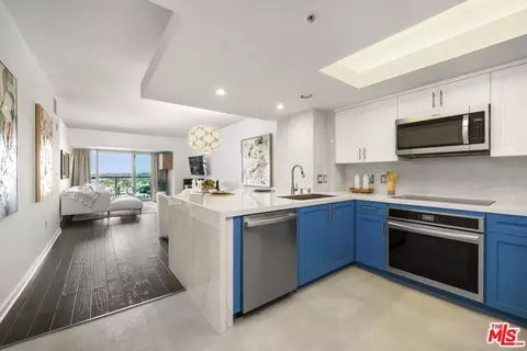 13700 Marina Pointe Dr #809, Marina Del Rey, CA 90292