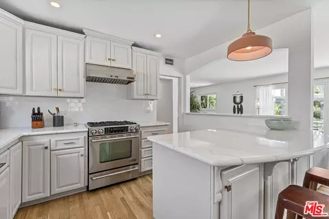 Kitchen - 1500 Hackett Ave, Long Beach, CA 90815 photo 2 of 3