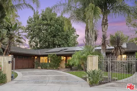 23309 Ladrillo St, Woodland Hills, CA 91367