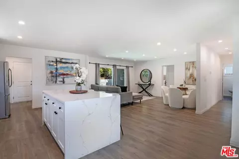 15405 Covello St, Van Nuys, CA 91406