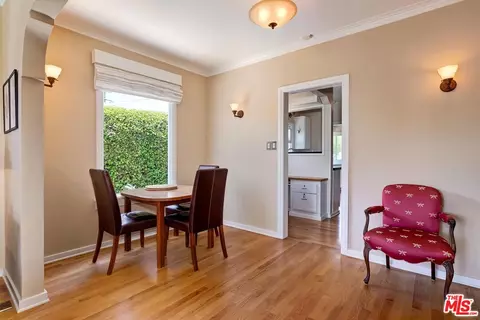 Dining - 839 Commonwealth Ave, Venice, CA 90291 photo 3 of 3