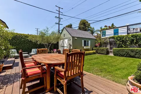Exterior - 839 Commonwealth Ave, Venice, CA 90291 photo 9 of 14