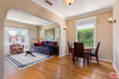 Living - 839 Commonwealth Ave, Venice, CA 90291 photo 6 of 6