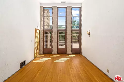 2535 E Chevy Chase Dr, Glendale, CA 91206 photo 17