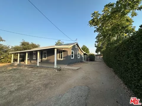 499 E 12th St, Beaumont, CA 92223 photo 2