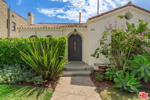 1072 Hi Point St, Los Angeles, CA 90035