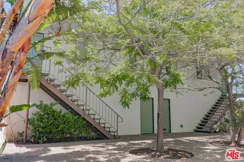 Exterior - 1917 Colonia Pl, Camarillo, CA 93010 photo 2 of 2