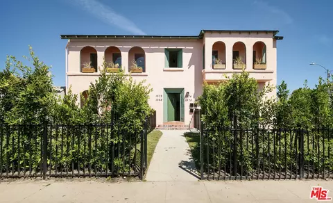 1570 S Hayworth Ave, Los Angeles, CA 90035