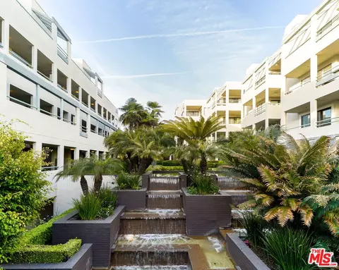 150 Ocean Park Blvd #328, Santa Monica, CA 90405