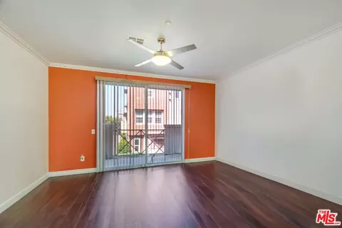 Living - 500 N Willowbrook Ave #M6, Compton, CA 90220 photo 1 of 2