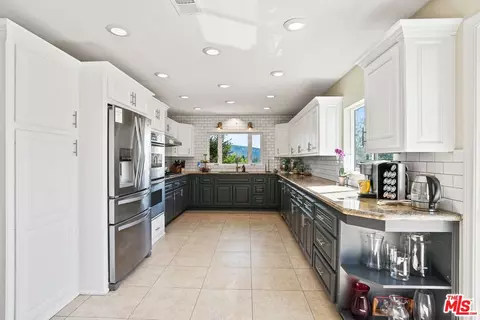 Kitchen - 42608 Remora St, Temecula, CA 92592 photo 6 of 6