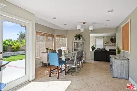 Dining - 42608 Remora St, Temecula, CA 92592 photo 2 of 2