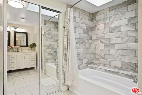Bath - 42608 Remora St, Temecula, CA 92592 photo 5 of 9