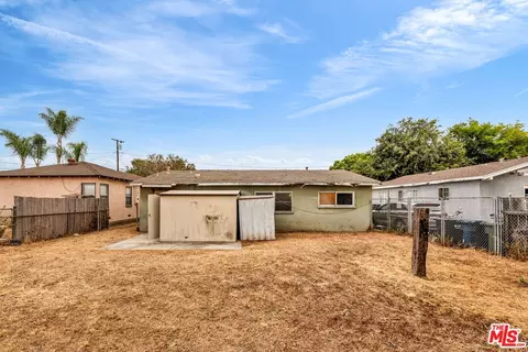 Exterior - 8753 Vans St, Paramount, CA 90723 photo 9 of 10