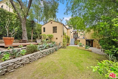 4310 Cedarhurst Cir, Los Angeles, CA 90027