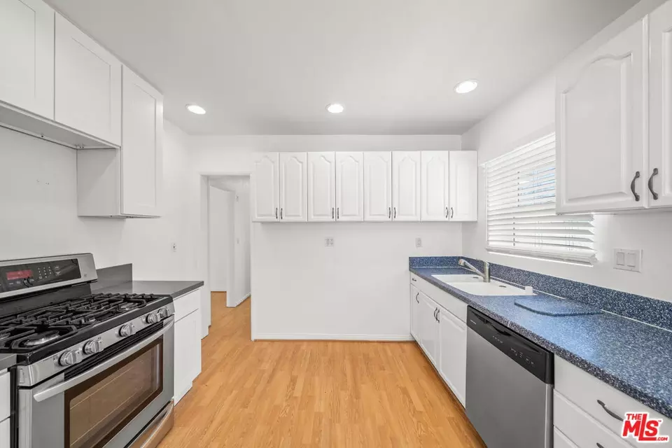 Kitchen - 6112 Bonfair Ave, Lakewood, CA 90712 photo 1 of 1