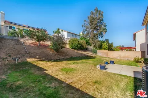 Exterior - 14844 Rosetown Ave, Fontana, CA 92336 photo 3 of 4