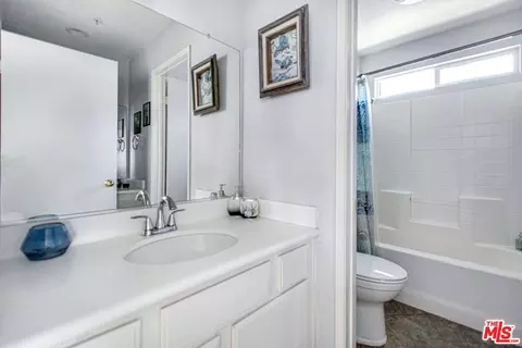 Bath - 14844 Rosetown Ave, Fontana, CA 92336 photo 1 of 2