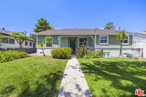 8136 Genesta Ave, Lake Balboa, CA 91406