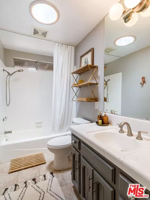 Bath - 56357 Tamarisk Pl, Yucca Valley, CA 92284 photo 2 of 2