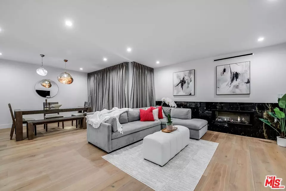 Living - 439 N Doheny Dr #204, Beverly Hills, CA 90210 photo 3 of 3