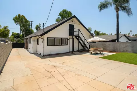 Exterior - 385 E Montana St, Pasadena, CA 91104 photo 6 of 11