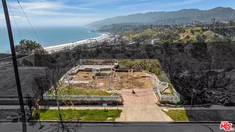 365 Mount Holyoke Ave, Pacific Palisades, CA 90272