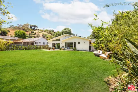 3974 S Orange Dr, Los Angeles, CA 90008