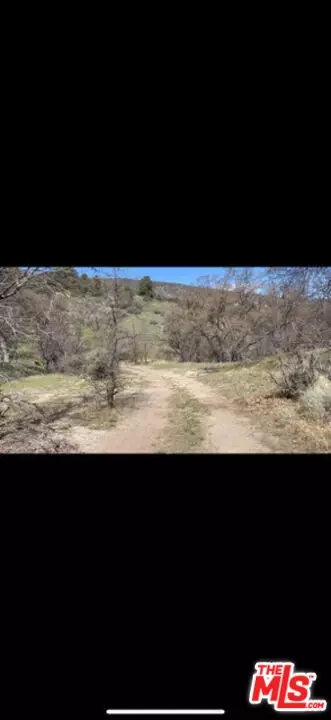 30281 Starland Dr, Tehachapi, CA 93561 photo 4