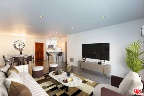 18307 Burbank Blvd #134, Tarzana, CA 91356