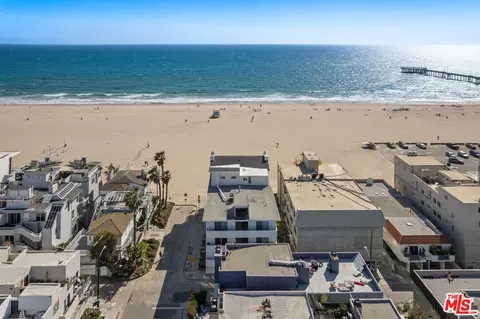1 Driftwood St #3, Marina Del Rey, CA 90292