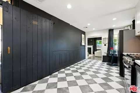 Entry Way - 6627 Western Ave, Riverside, CA 92505 photo 5 of 5