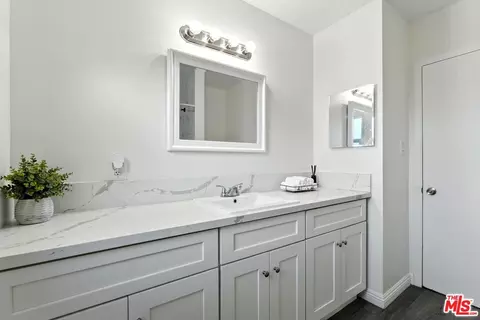 Bath - 6627 Western Ave, Riverside, CA 92505 photo 3 of 6