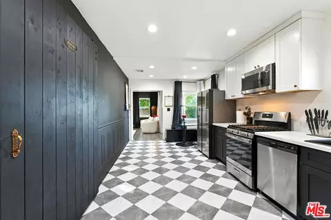 Entry Way - 6627 Western Ave, Riverside, CA 92505 photo 1 of 5