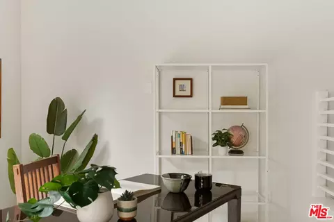 14111 W Monroe Pl, Van Nuys, CA 91405 photo 4