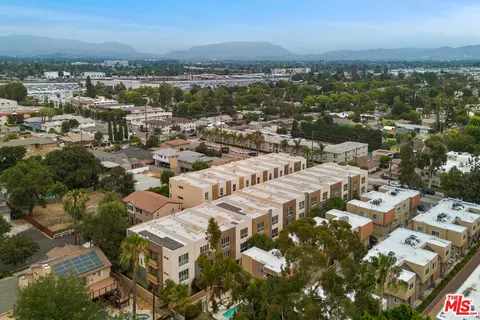 14111 W Monroe Pl, Van Nuys, CA 91405 photo 48