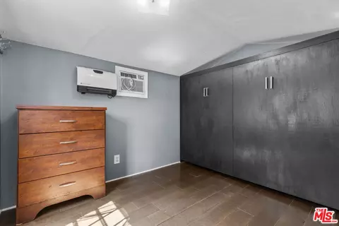 6841 Haywood St, Tujunga, CA 91042 photo 22